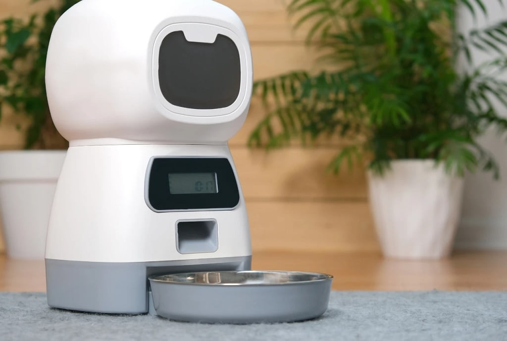 Smart Pet Feeders